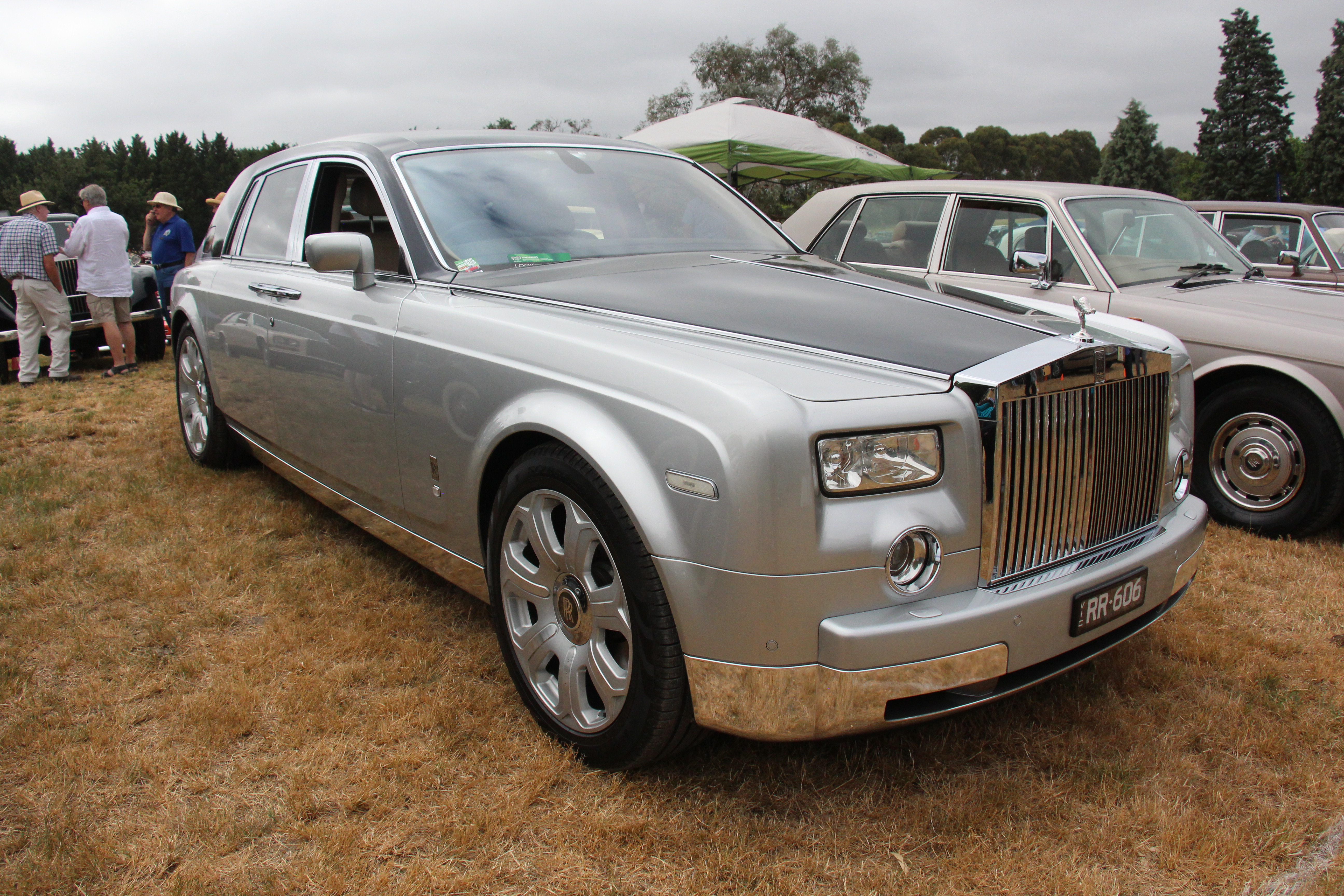 Rolls-Royce Phantom VII — модель, указанная в декларации Каладзе за 2014 год