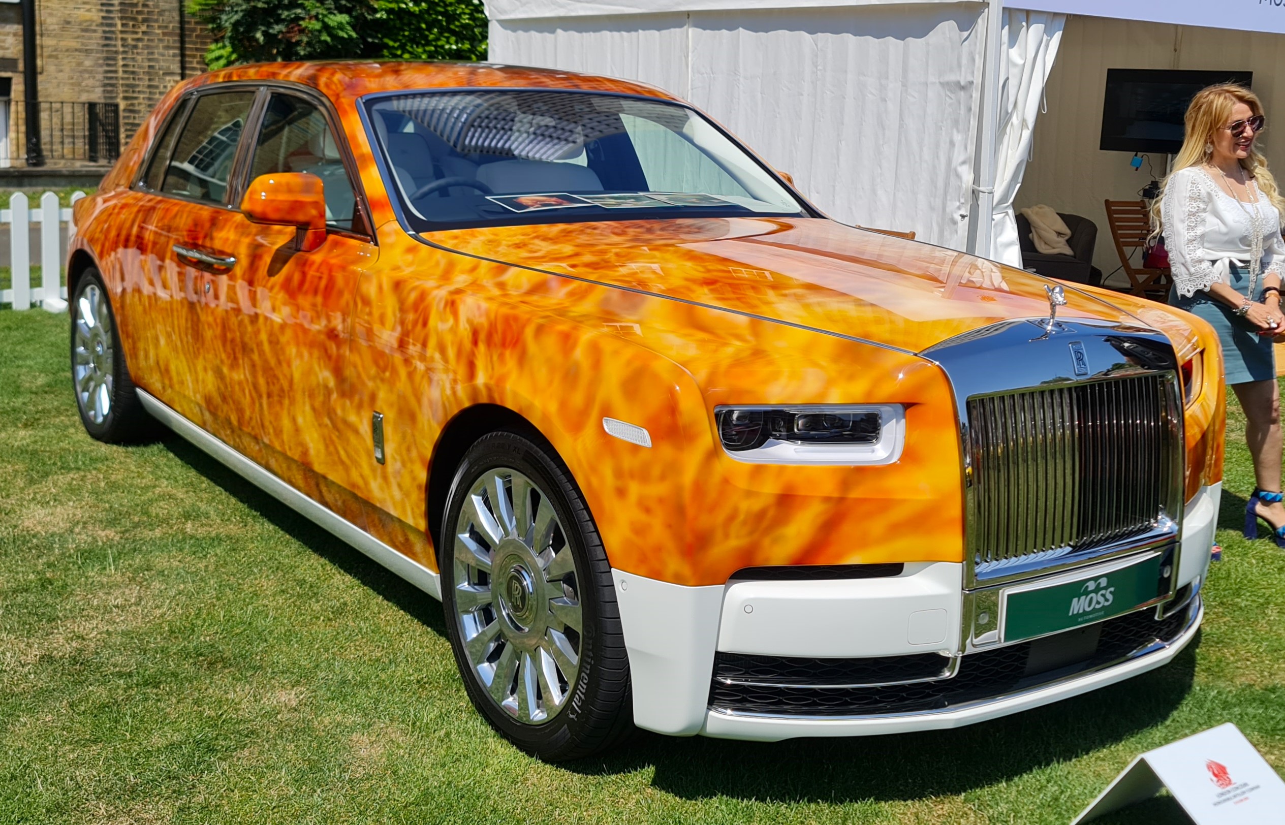 Rolls-Royce Phantom VII — модель, значившаяся в декларации Каладзе за 2014 год