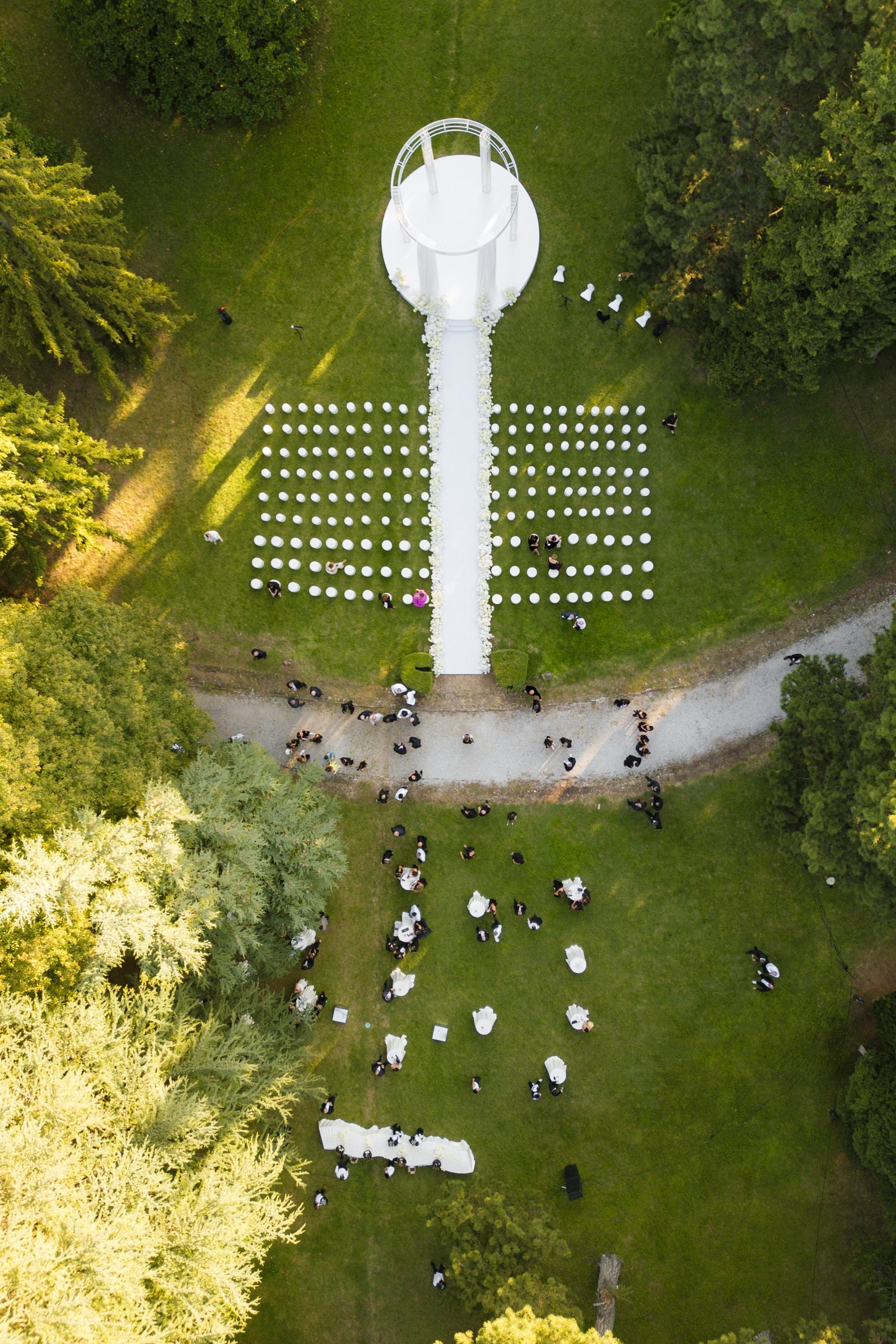 The rotunda and the guests from above