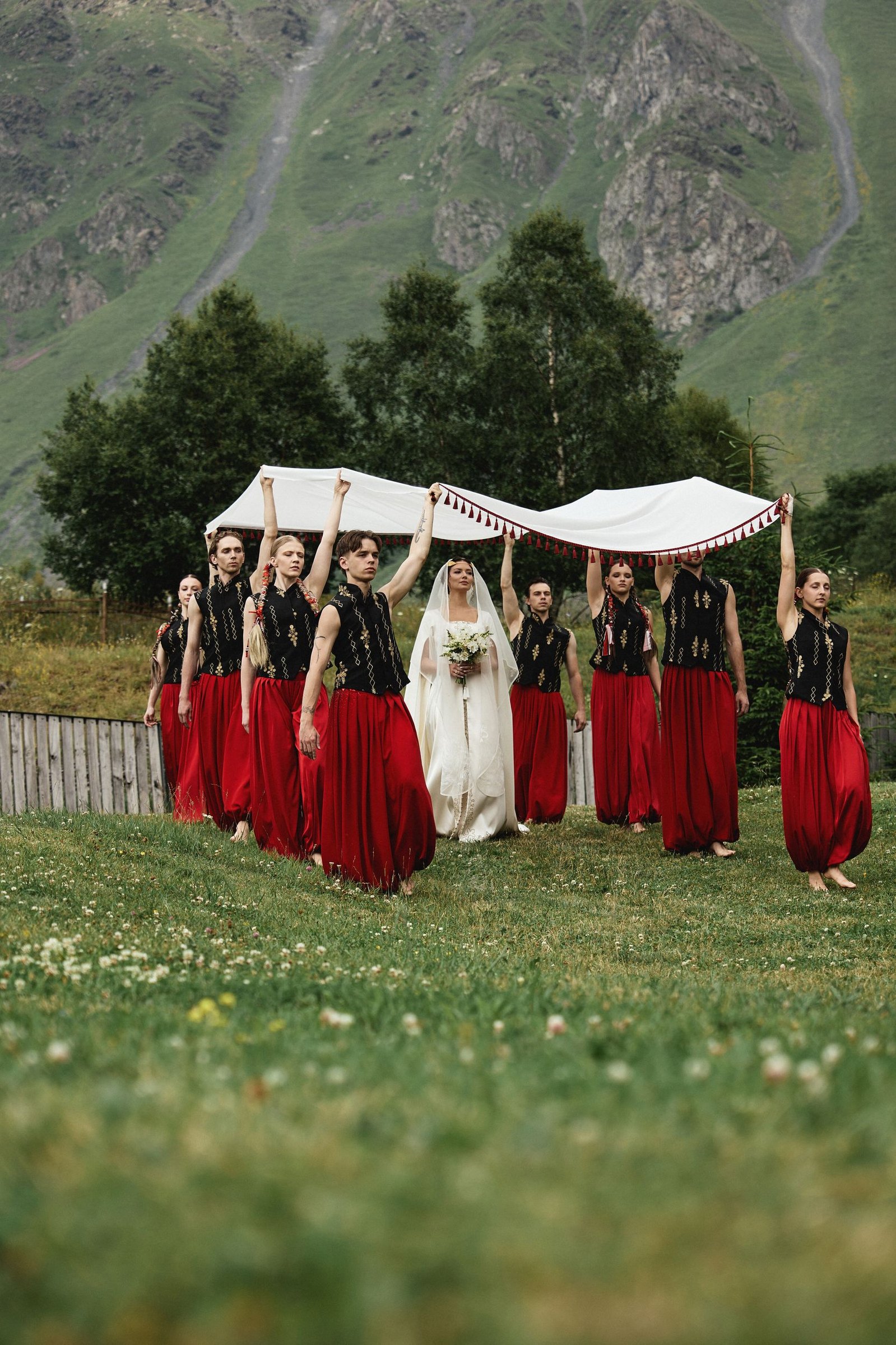 The bride under the cloth