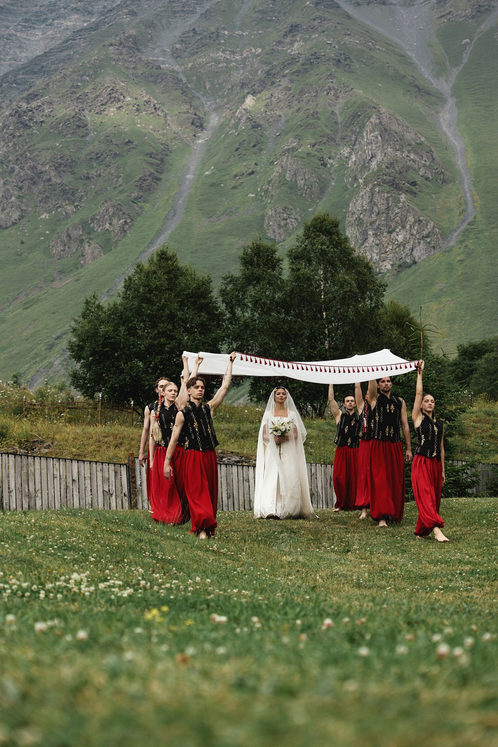 The procession with the cloth